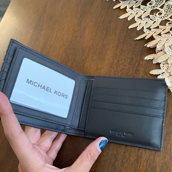 Last one ❗️New 2 in 1 MK wallet - Picture 3 of 4